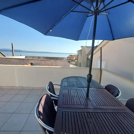 Apartment Sea