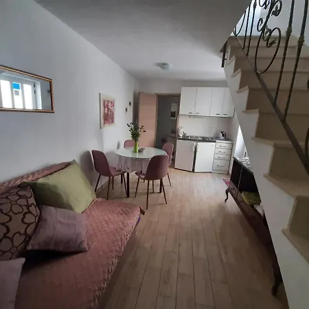 Sea Apartman *